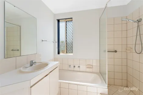 Property photo of 9/6 Lester Drive Thornlie WA 6108