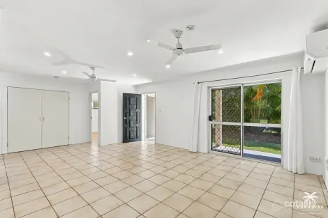 Property photo of 11 Limpet Close Trinity Beach QLD 4879