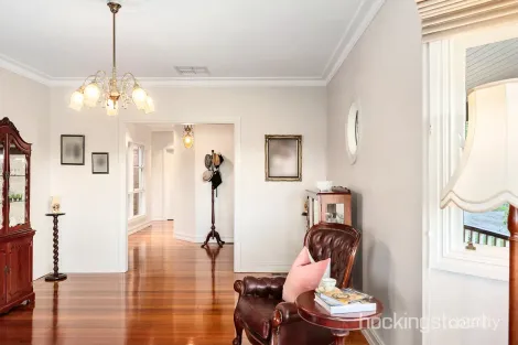 Property photo of 1 Cottage Place St Helena VIC 3088