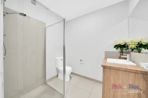 Property photo of 5 Plume Terrace Rockbank VIC 3335