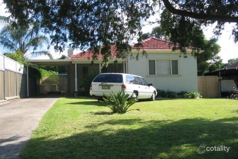 2 Cowland Ave, East Hills, NSW 2213