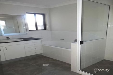 Property photo of 44 Coogee Terrace Blacks Beach QLD 4740