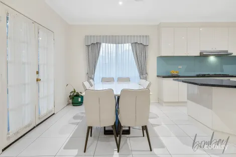 Property photo of 16 Hood Crescent Fawkner VIC 3060