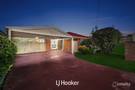 Property photo of 99 Springfield Crescent Hampton Park VIC 3976