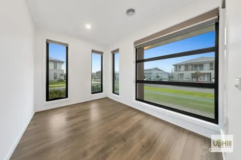 Property photo of 94 Manton Road Clyde North VIC 3978