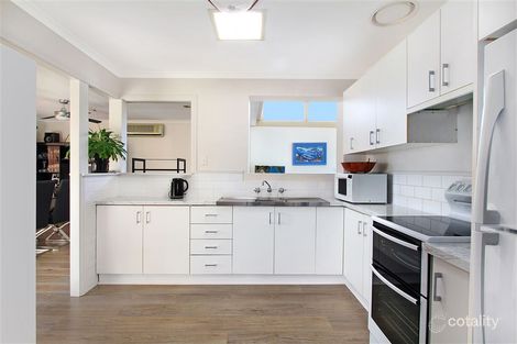 Property photo of 19 Huxley Drive Horsley NSW 2530