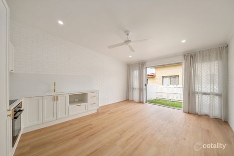 5/7 Mcnaughton St, Redcliffe, QLD 4020