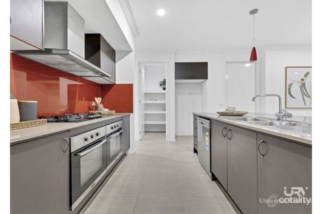 Property photo of 5 Black Range Avenue Craigieburn VIC 3064
