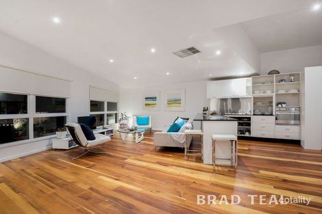 Property photo of 18 Gordon Crescent Kensington VIC 3031