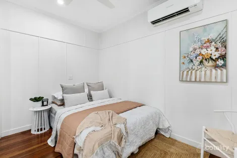 Property photo of 4 Lennox Street The Range QLD 4700