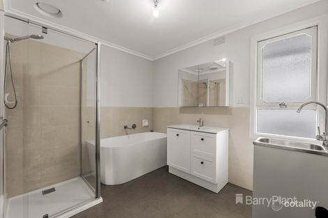 Property photo of 10 Lansell Drive Doncaster VIC 3108