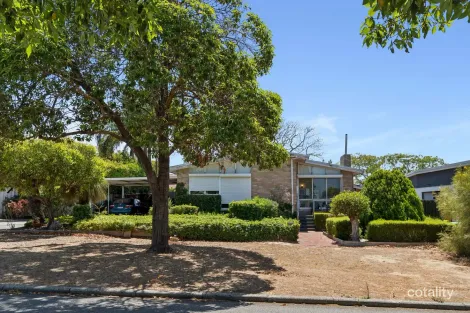 2 Hornsby St, Melville, WA 6156