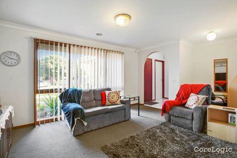 Property photo of 4 Ferncroft Court Cranbourne North VIC 3977