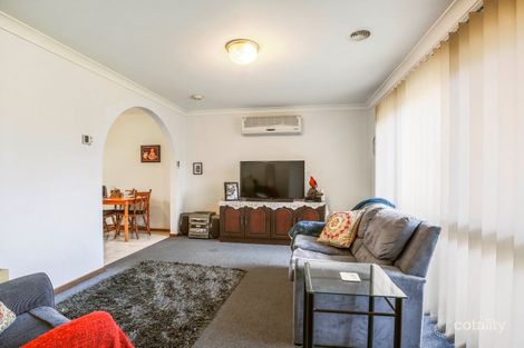 Property photo of 4 Ferncroft Court Cranbourne North VIC 3977