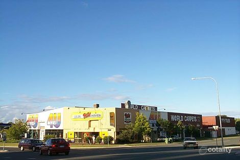 5 Olsen Ave, Labrador, QLD 4215