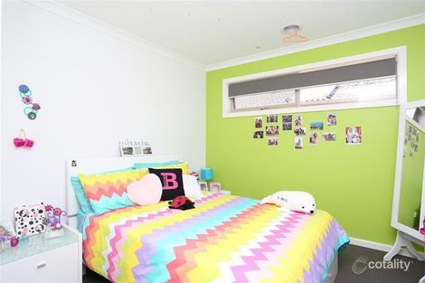 8 Richie Cct, Hillside, VIC 3037