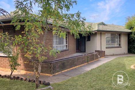 33 Whitelaw Ave, Delacombe, VIC 3356
