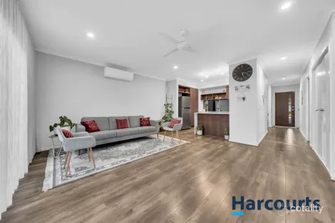 Property photo of 71 Viewbright Road Clyde North VIC 3978
