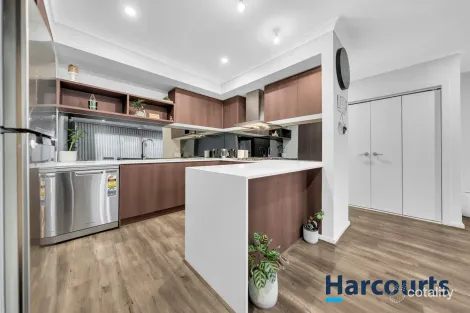 Property photo of 71 Viewbright Road Clyde North VIC 3978