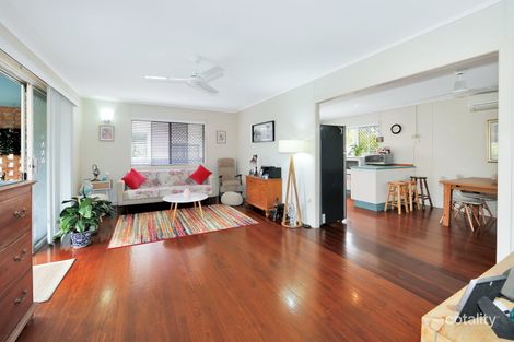Property photo of 349 Torquay Terrace Torquay QLD 4655