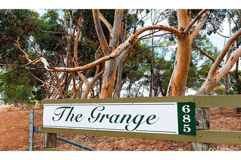 685 Campersic Rd, Brigadoon, WA 6069