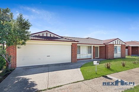 Property photo of 14 Nyarrin Place Cranbourne West VIC 3977