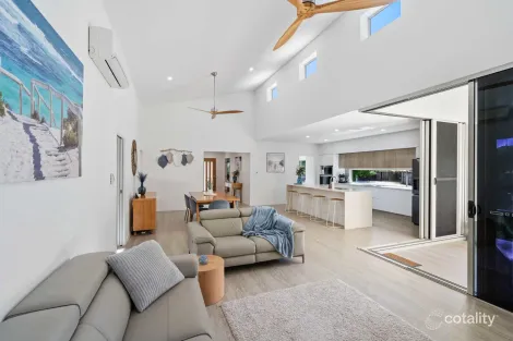 Property photo of 5B Serenity Place Smithfield QLD 4878