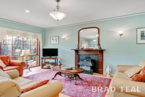 Property photo of 12 Spring Circuit Caroline Springs VIC 3023