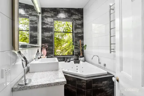 Property photo of 41 Gravesend Street Colac VIC 3250