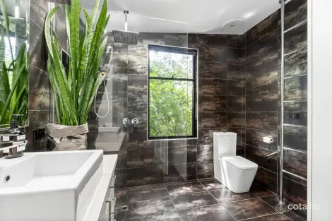 Property photo of 41 Gravesend Street Colac VIC 3250