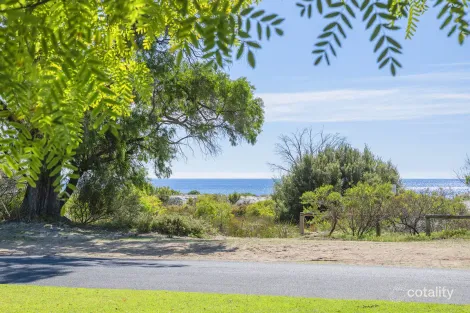 Property photo of 2 Cuthbert Street Abbey WA 6280