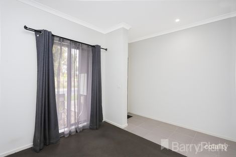 Property photo of 58 Little Windrock Lane Craigieburn VIC 3064