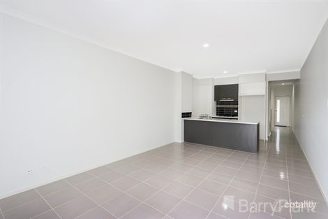Property photo of 58 Little Windrock Lane Craigieburn VIC 3064