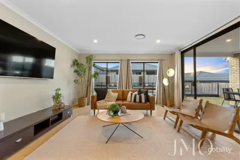 Property photo of 10 Hunter Street Ormeau Hills QLD 4208