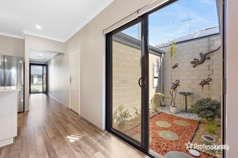 42 Thredbo Dr, Aveley, WA 6069