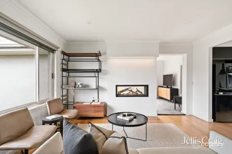Property photo of 2 Shepherd Court Williamstown North VIC 3016