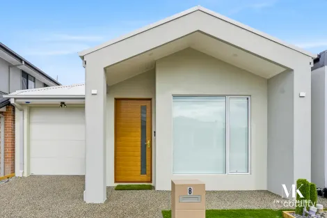 8 Ash Gr, Donnybrook, VIC 3064