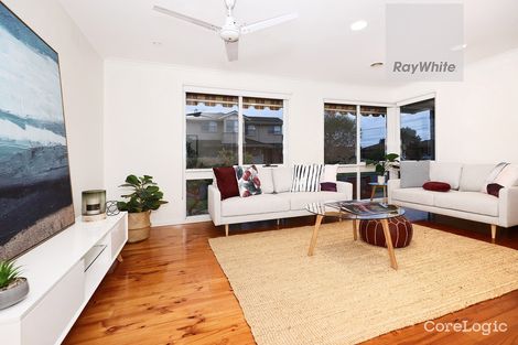 Property photo of 18 Trentham Drive Gladstone Park VIC 3043