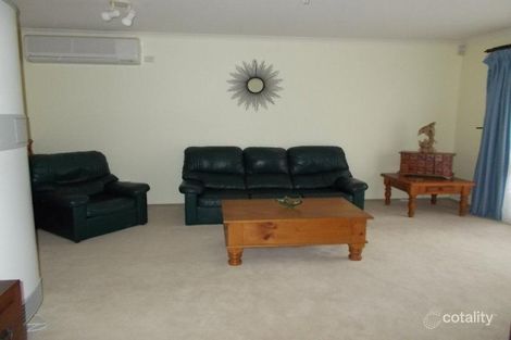 Property photo of 19 The Mews Hoppers Crossing VIC 3029