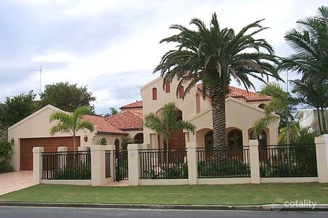 13 Wildash St, Southport, QLD 4215