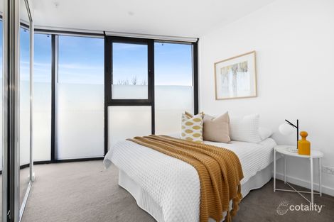 Property photo of 212/59-63 Warrigal Road Hughesdale VIC 3166