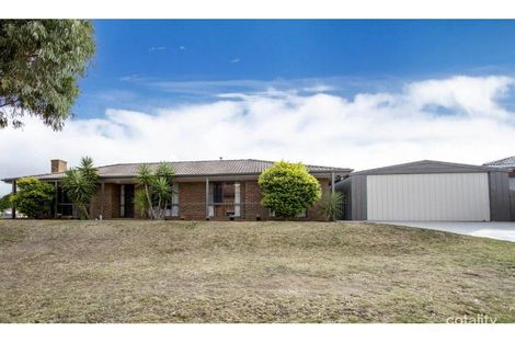 10 Earnshaw Dr, Carrum Downs, VIC 3201
