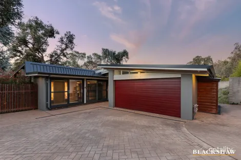Property photo of 15 Colvin Street Hughes ACT 2605