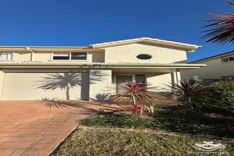 4/18 Delavan St, Wishart, QLD 4122