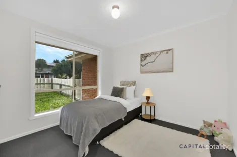 Property photo of 6A Abercarn Avenue Craigieburn VIC 3064