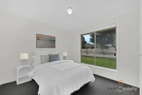 Property photo of 6A Abercarn Avenue Craigieburn VIC 3064