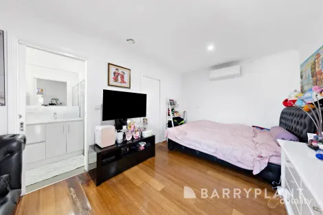 Property photo of 2/15 Phoenix Street Sunshine North VIC 3020
