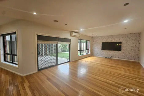 Property photo of 3/14 Dakara Close Meadow Heights VIC 3048