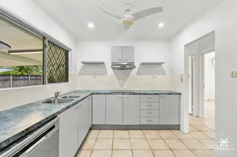 Property photo of 11 Limpet Close Trinity Beach QLD 4879