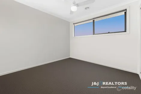 Property photo of 245 St Germain Boulevard Clyde North VIC 3978